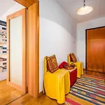 Valessia House With Apartment